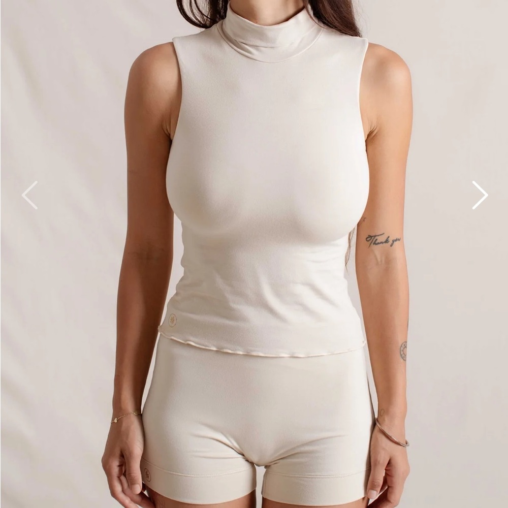 XS/S Hitomi Ritual Top in Pearl